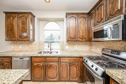 8135 Cove Timbers Lane, Tomball, TX 77375 - Photo 12