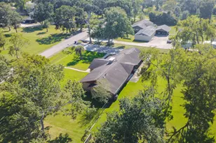 604 N Clear Creek Dr, Friendswood, TX 77546 - Photo 20