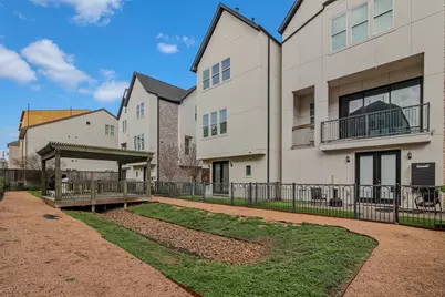 10943 Grove Tree Lane, Houston, TX 77043 - Photo 28