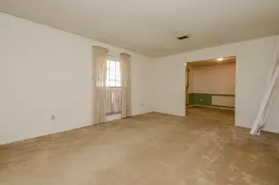 5731 Old Lodge Dr, Houston, TX 77066 - Photo 4