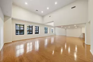 914 Main St, Houston, TX 77002 - Photo 2