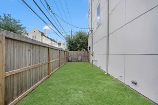 5802 Kansas St, Houston, TX 77007 - Photo 2