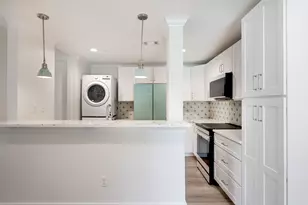 2829 Timmons Ln, Houston, TX 77027 - Photo 8