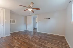 4206 Walker St, Houston, TX 77023 - Photo 10