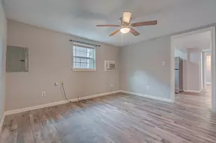 4206 Walker St, Houston, TX 77023 - Photo 4