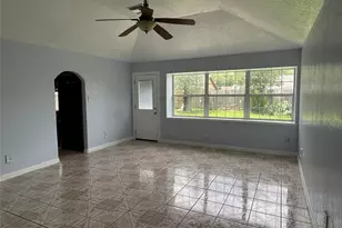 8427 Gulfwood Ln, Houston, TX 77075 - Photo 2