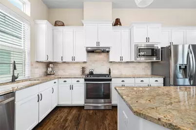 4003 Beacon Fisher Drive, Houston, TX 77018 - Photo 12