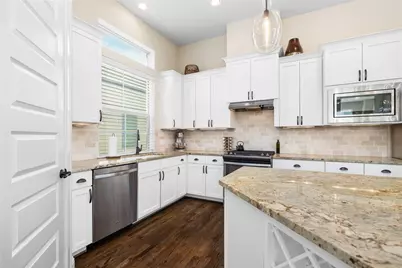 4003 Beacon Fisher Drive, Houston, TX 77018 - Photo 14