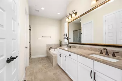 4003 Beacon Fisher Drive, Houston, TX 77018 - Photo 20