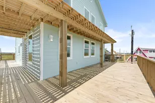 234 Bay Ave, Surfside Beach, TX 77541 - Photo 1