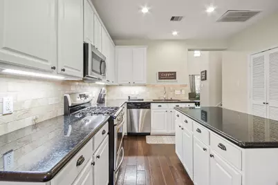 55 W Pipers Green Street, The Woodlands, TX 77382 - Photo 12