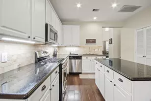 55 W Pipers Green St, The Woodlands, TX 77382 - Photo 12