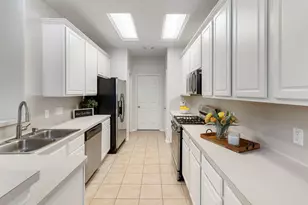 215 W Stedhill Loop, The Woodlands, TX 77384 - Photo 18