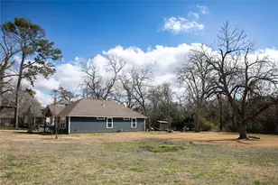 1002 Norris St, Brenham, TX 77833 - Photo 2