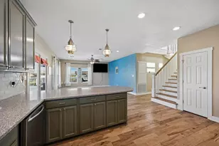 126 Driftwood Rd, Freeport, TX 77541 - Photo 8