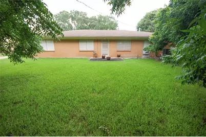 6733 Pecanwood Street, Hitchcock, TX 77563 - Photo 14