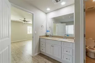 10126 Relic Oaks, San Antonio, TX 78240 - Photo 18