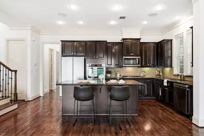 8760 Kempwood Drive, Houston, TX 77080 - Photo 12