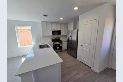 5119 Red Drum Way, Baytown, TX 77521 - Photo 1