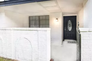 1702 Athens Dr, New Caney, TX 77357 - Photo 2