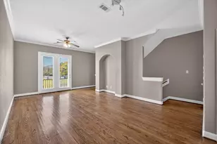 320 Cathedral Sq, Beaumont, TX 77701 - Photo 14