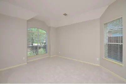 43 S Lace Arbor Drive, The Woodlands, TX 77382 - Photo 4