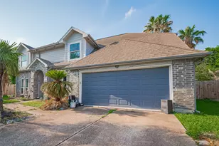 606 Oak Hill Dr, Kemah, TX 77565 - Photo 2