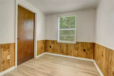 215 E Dahlgren Avenue, Wharton, TX 77488 - Photo 12