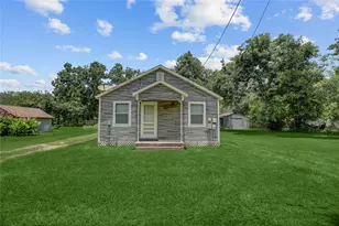 215 E Dahlgren Ave, Wharton, TX 77488 - Photo 22