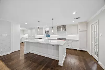 13830 Kimberley Lane, Houston, TX 77079 - Photo 2