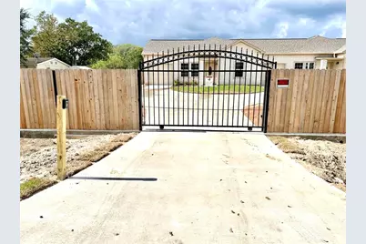 9508 Quaker Court #A, Rosharon, TX 77583 - Photo 2