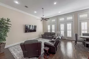 1831 Upland Lakes, Houston, TX 77043 - Photo 14