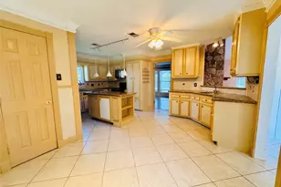 18107 Oak Hampton Dr, Houston, TX 77084 - Photo 2