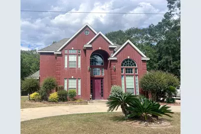 223 N Oak, Buna, TX 77612 - Photo 1