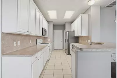 13084 Peppergate Lane, Houston, TX 77044 - Photo 4