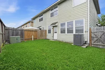 13084 Peppergate Lane, Houston, TX 77044 - Photo 10
