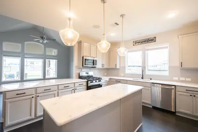 303 Vineyard Court, Alvin, TX 77511 - Photo 8