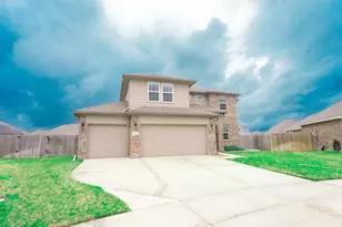 303 Vineyard Ct, Alvin, TX 77511 - Photo 2