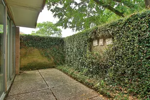 8222 Leader St, Houston, TX 77036 - Photo 38