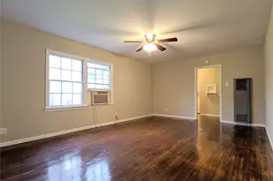 128 7th Ave N, Texas City, TX 77590 - Photo 2