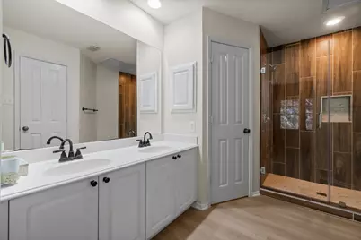 75 Scarlet Woods Court, The Woodlands, TX 77380 - Photo 16
