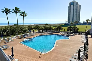 1401 E Beach Dr, Galveston, TX 77550 - Photo 4