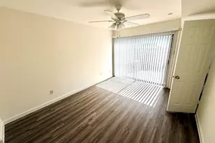 11983 Bob White Dr, Houston, TX 77035 - Photo 8