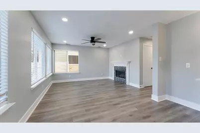 3819 W Traditions Court, Houston, TX 77082 - Photo 16