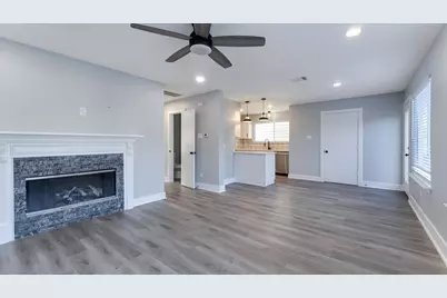 3819 W Traditions Court, Houston, TX 77082 - Photo 18