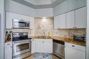 202 25th St, Galveston, TX 77550 - Photo 8