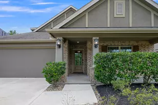 122 S Bearkat Ct, Montgomery, TX 77316 - Photo 2