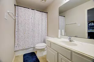 924 Chad Ln, Baytown, TX 77521 - Photo 18