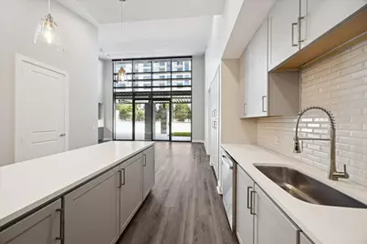 9757 Katy Freeway #822, Houston, TX 77024 - Photo 4