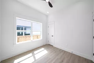 4902 Higgins St, Houston, TX 77033 - Photo 16